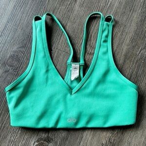 ALO Yoga Women's Kelly Green Sports Bra